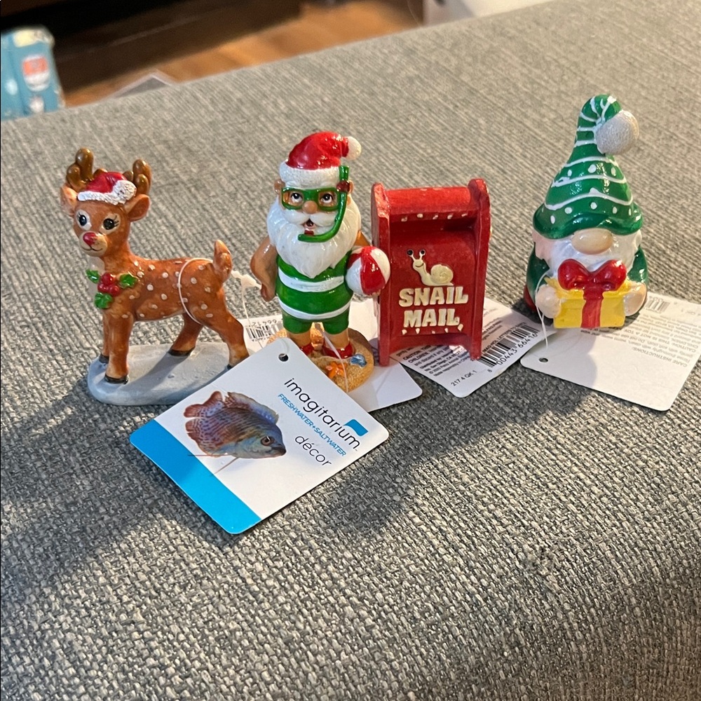 NWT Imagitarium Festive Christmas Set for Fishtank